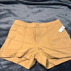 Old Navy Women's Cargo Shorts in Tan